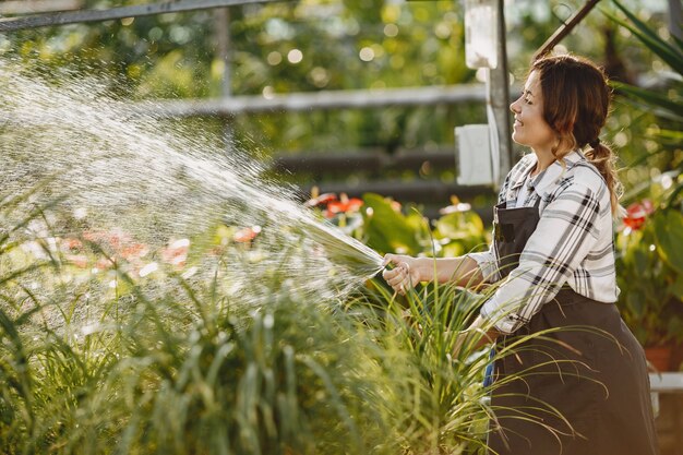 Jak efektywne systemy nawadniania pomagają w utrzymaniu zdrowego ogrodu