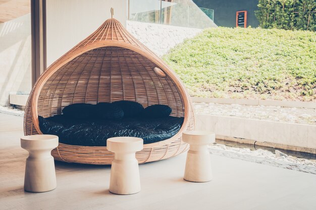 Elektronika w służbie relaksu: Jak stworzyć idealną przestrzeń wypoczynkową w domu i ogrodzie?